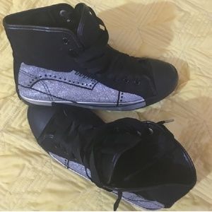 Be&D Glitter Wing Tip 3 for $80